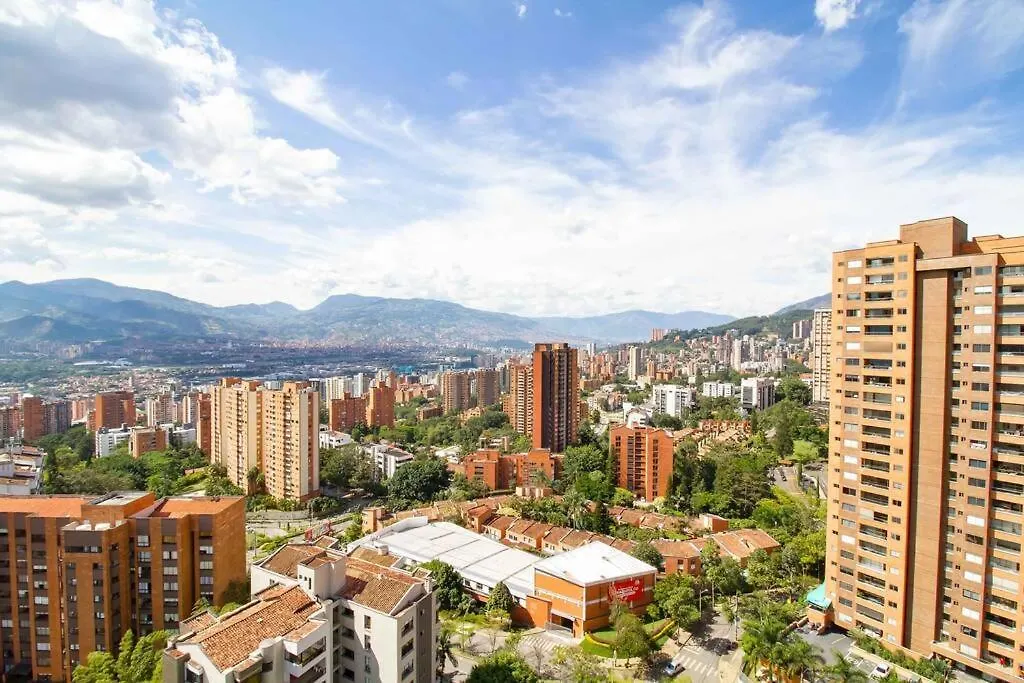 Poblado View Class Suite / Big Balcony Medellín