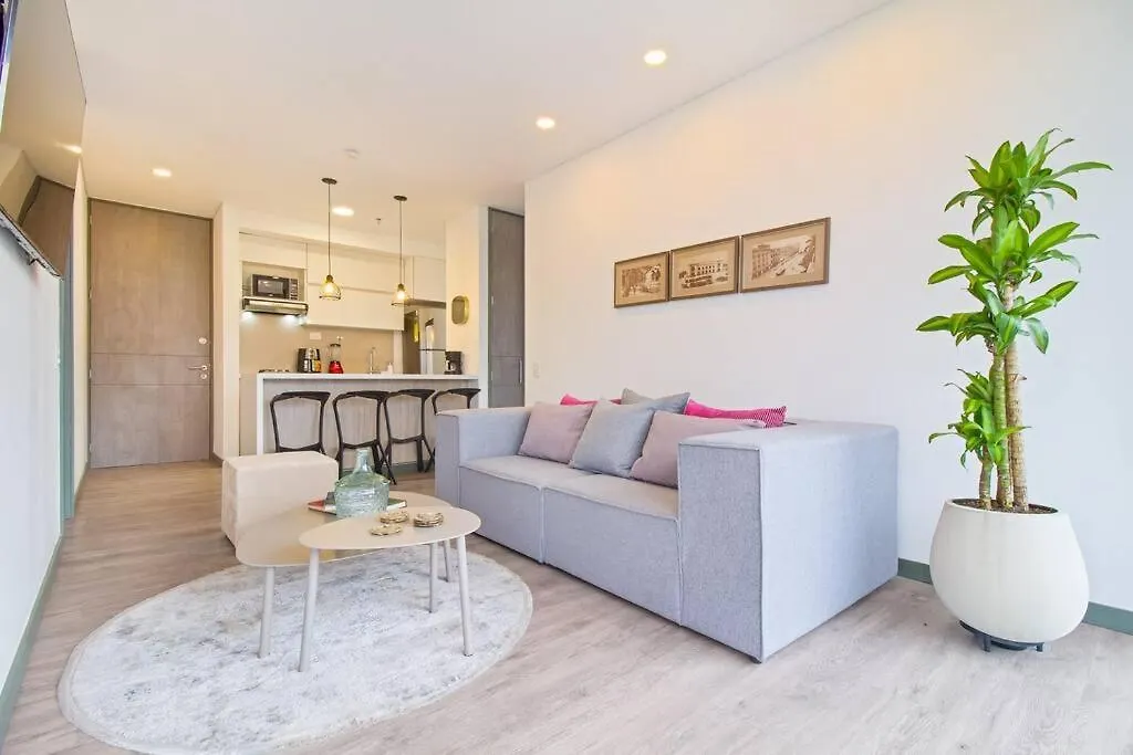 Poblado View Class Suite / Big Balcony メデジン コロンビア